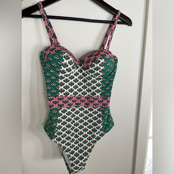 Boden swimsuit. one-piece. Portofino cup size - Picture 1 of 6